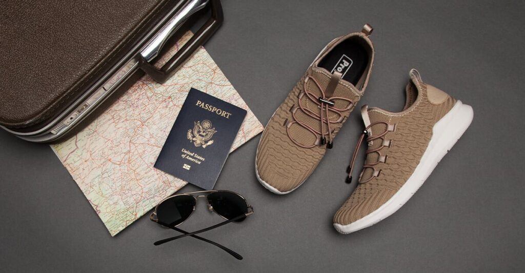 خرید کفش مناسب برای مسافرت